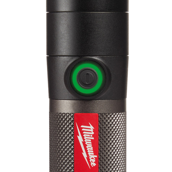 Lampe de poche compacte USB 800L Milwaukee - Quincaillerie G.H. Berger