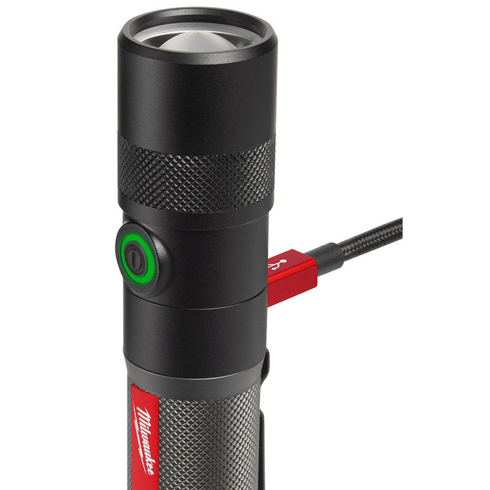Lampe de poche à faisceau réglable, avec batterie USB Milwaukee - Quincaillerie G.H. Berger