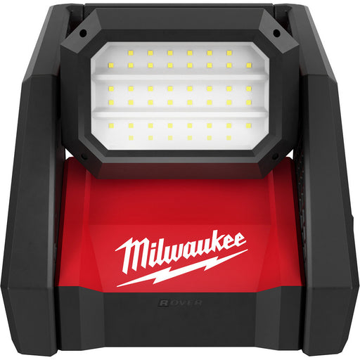 Projecteur M18 ROVER™, à 2 sources d'alimentation (Outil seulement) Milwaukee - Quincaillerie G.H. Berger