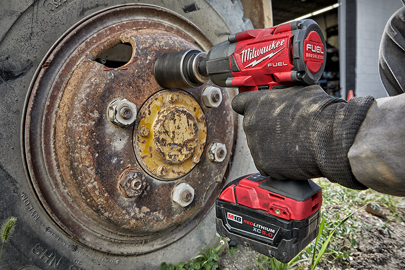 Clé à chocs à couple moyen 1/2" M18 FUEL™, avec détente à broche, Outil seulement Milwaukee - Quincaillerie G.H. Berger
