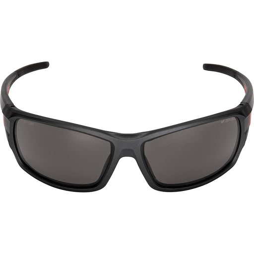Lunettes de sécurité Performance (Fumée) Milwaukee - Quincaillerie G.H. Berger
