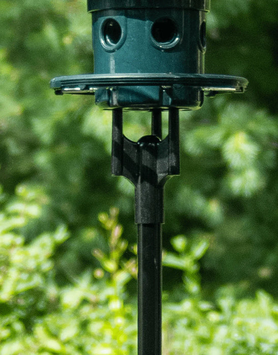 Adaptateur de poteau pour mangeoire Squirrel Buster Plus Brome Bird Care - Quincaillerie G.H. Berger