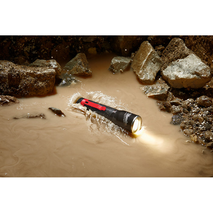 Lampe de poche avec fonction focus Milwaukee - Quincaillerie G.H. Berger