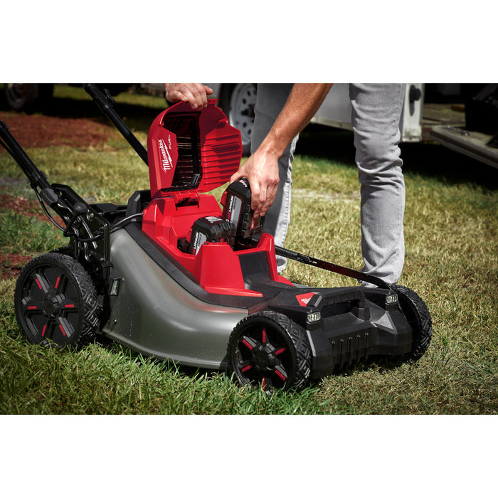 Ens. tondeuse M18 FUEL avec 2 batteries 12.0Ah Milwaukee - Quincaillerie G.H. Berger
