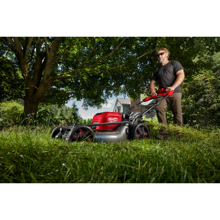 Ens. tondeuse M18 FUEL avec 2 batteries 12.0Ah Milwaukee - Quincaillerie G.H. Berger