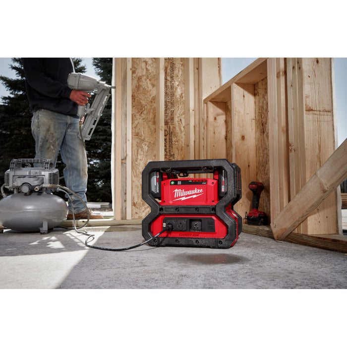 Borne d'alimentation M18 3600W/1800W Milwaukee - Quincaillerie G.H. Berger