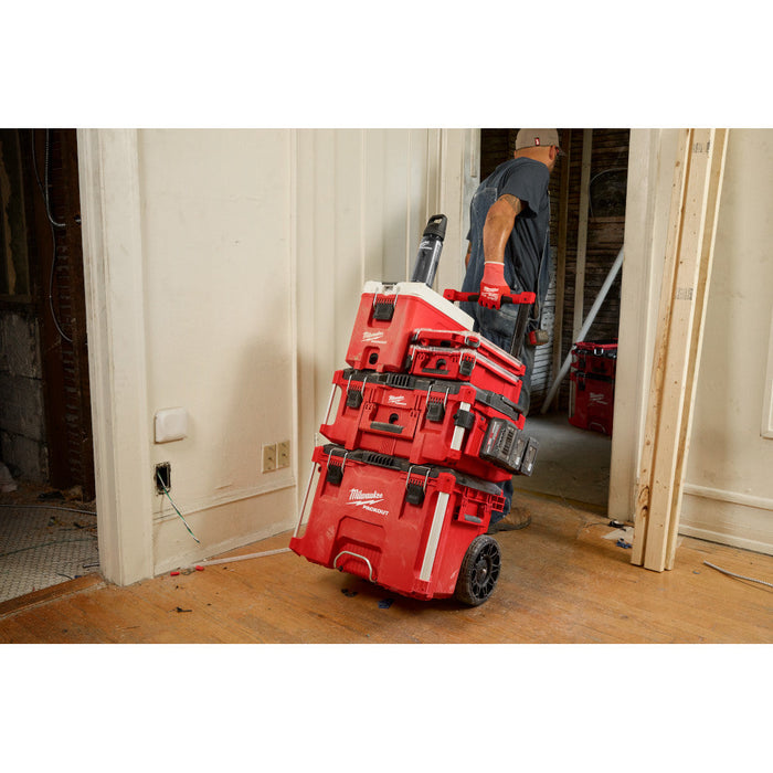 Bouteille en plastique noire Packout Milwaukee 25 oz - Quincaillerie G.H. Berger