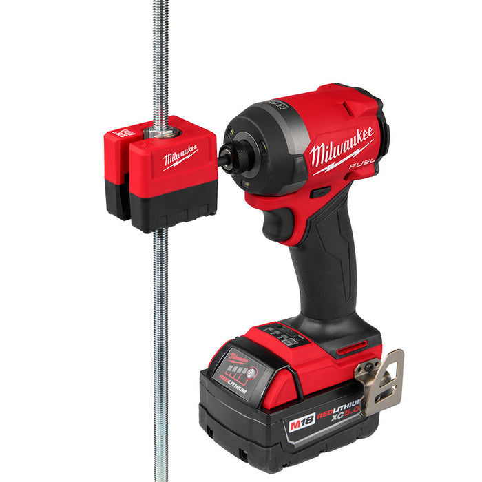 Attachement pour tige filetée 3/8" Milwaukee - Quincaillerie G.H. Berger