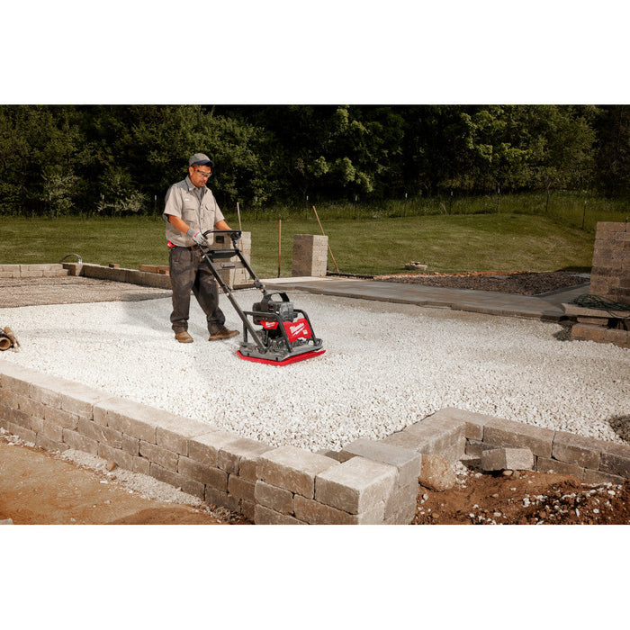 Compacteur à plaque 20" MXFUEL Milwaukee