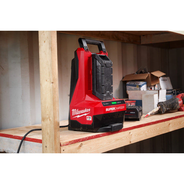 Super chargeur MX FUEL Milwaukee
